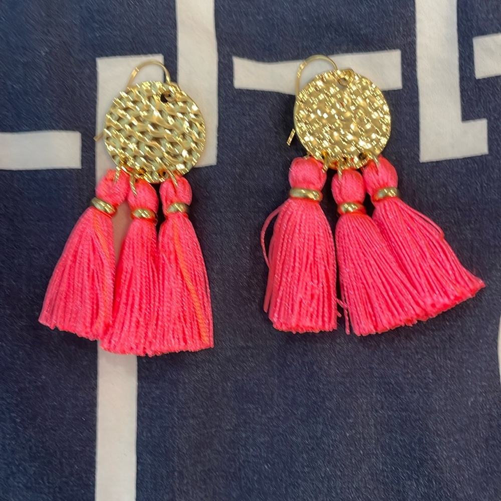 NEW Lilly Pulitzer Tassel Earrings Gold Coral